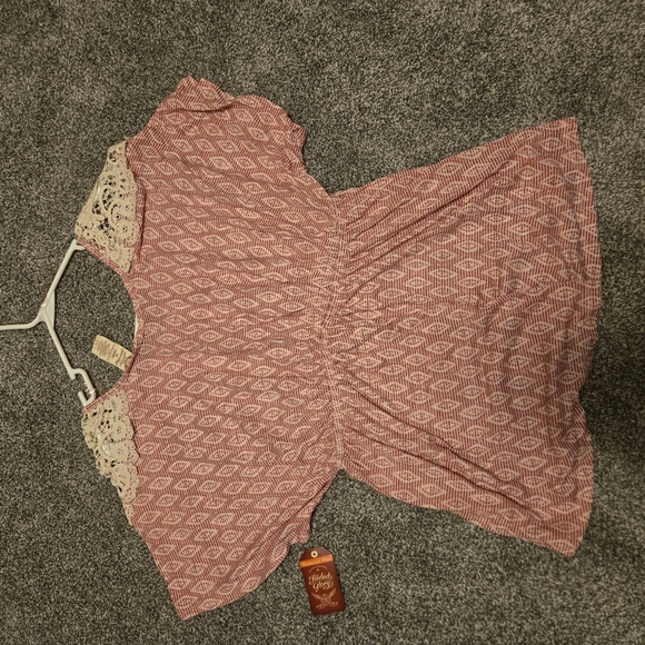 Faded Gkory Pink Lace Relaxed Blouse - Picture 2 of 4